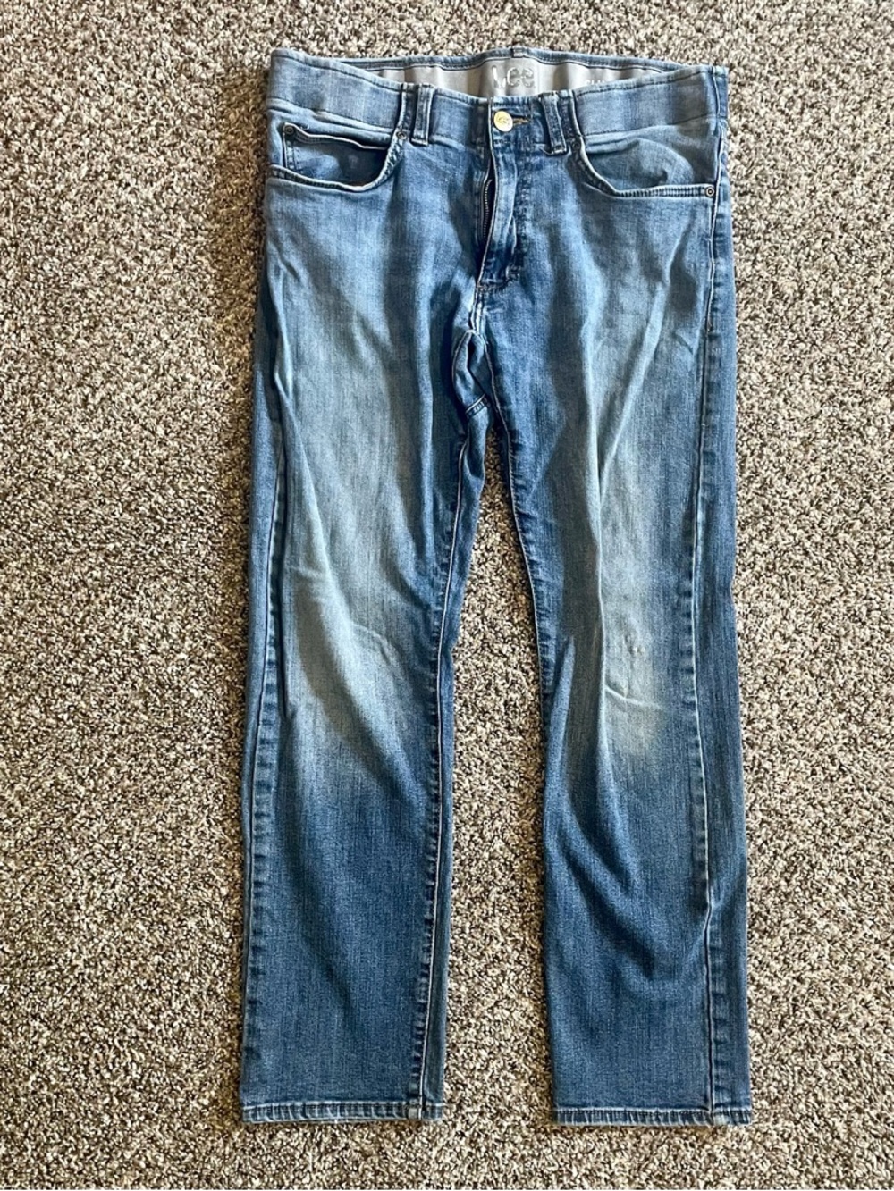 Lee Men's Slim Straight Jeans in Medium Blue Wash